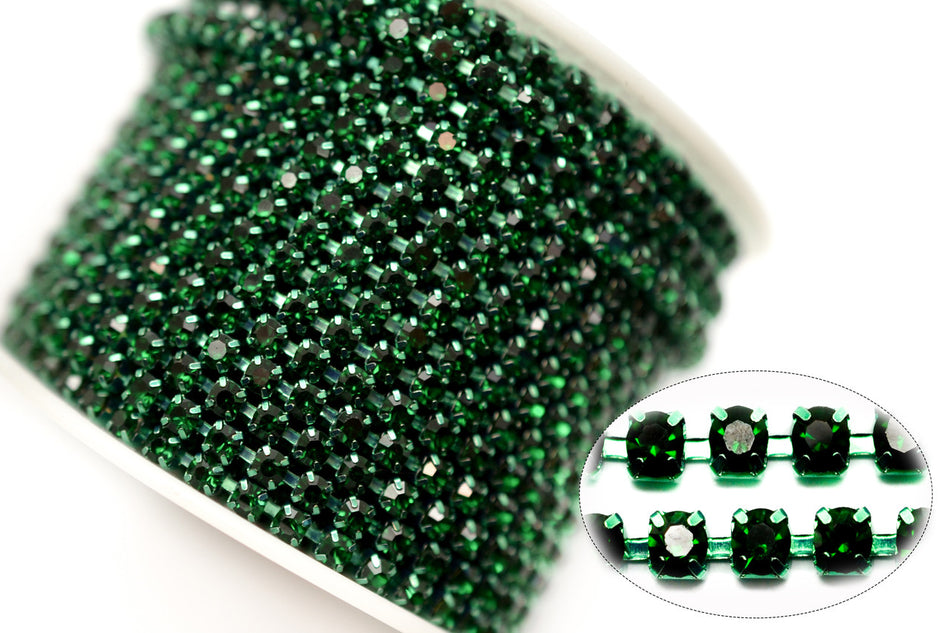 Стразовий ланцюг ss10 (2,8 мм) 1 м Emerald grean