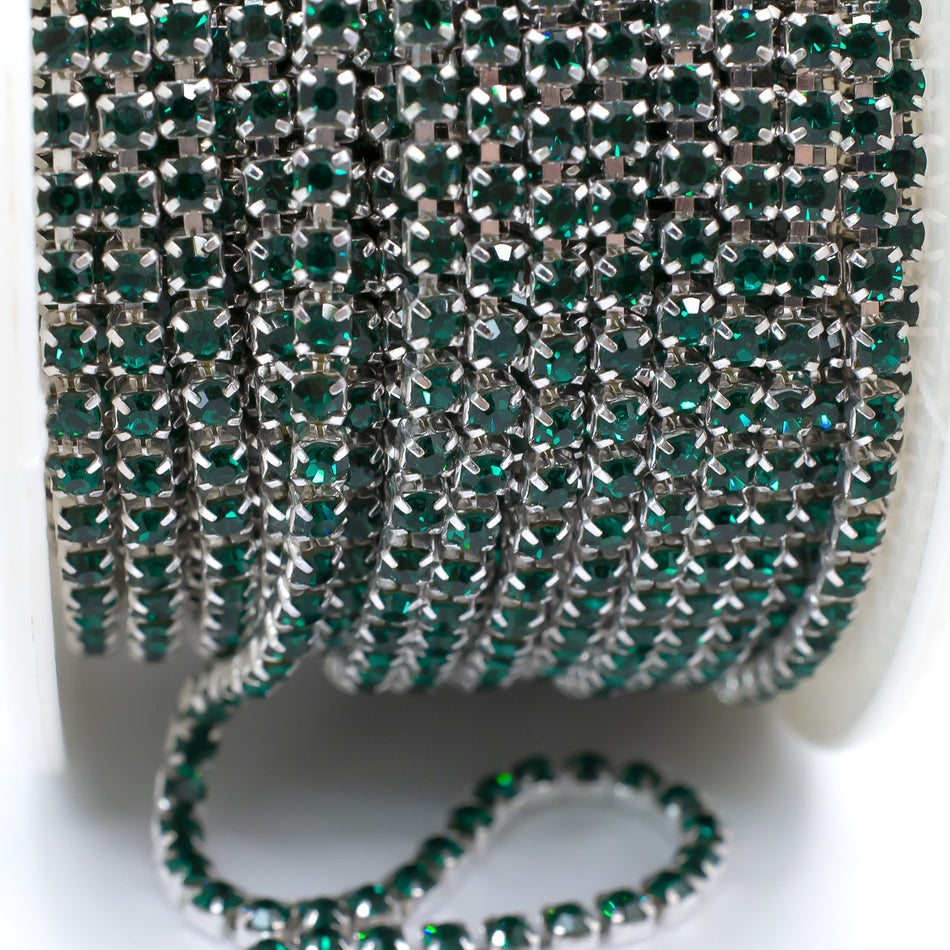 Стразовий ланцюг ss8 (2,5 мм) 1 м Emerald silver