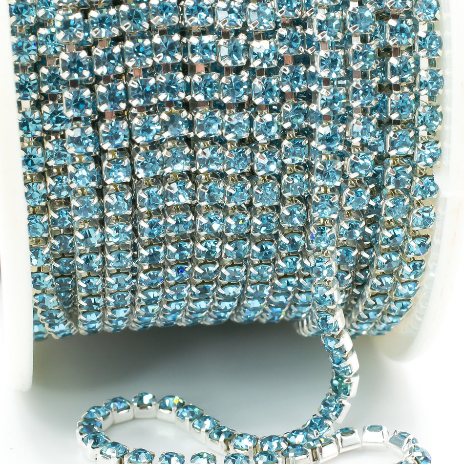 Стразовий ланцюг ss8 (2,5 мм) 1 м Aquamarine silver